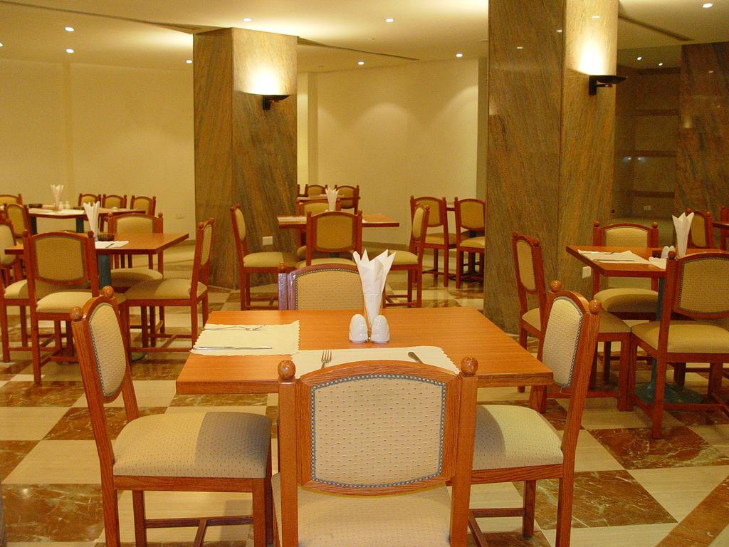 Charles Hotel Beiroet Buitenkant foto