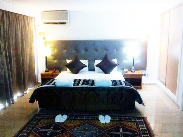 Charles Hotel Beiroet Buitenkant foto